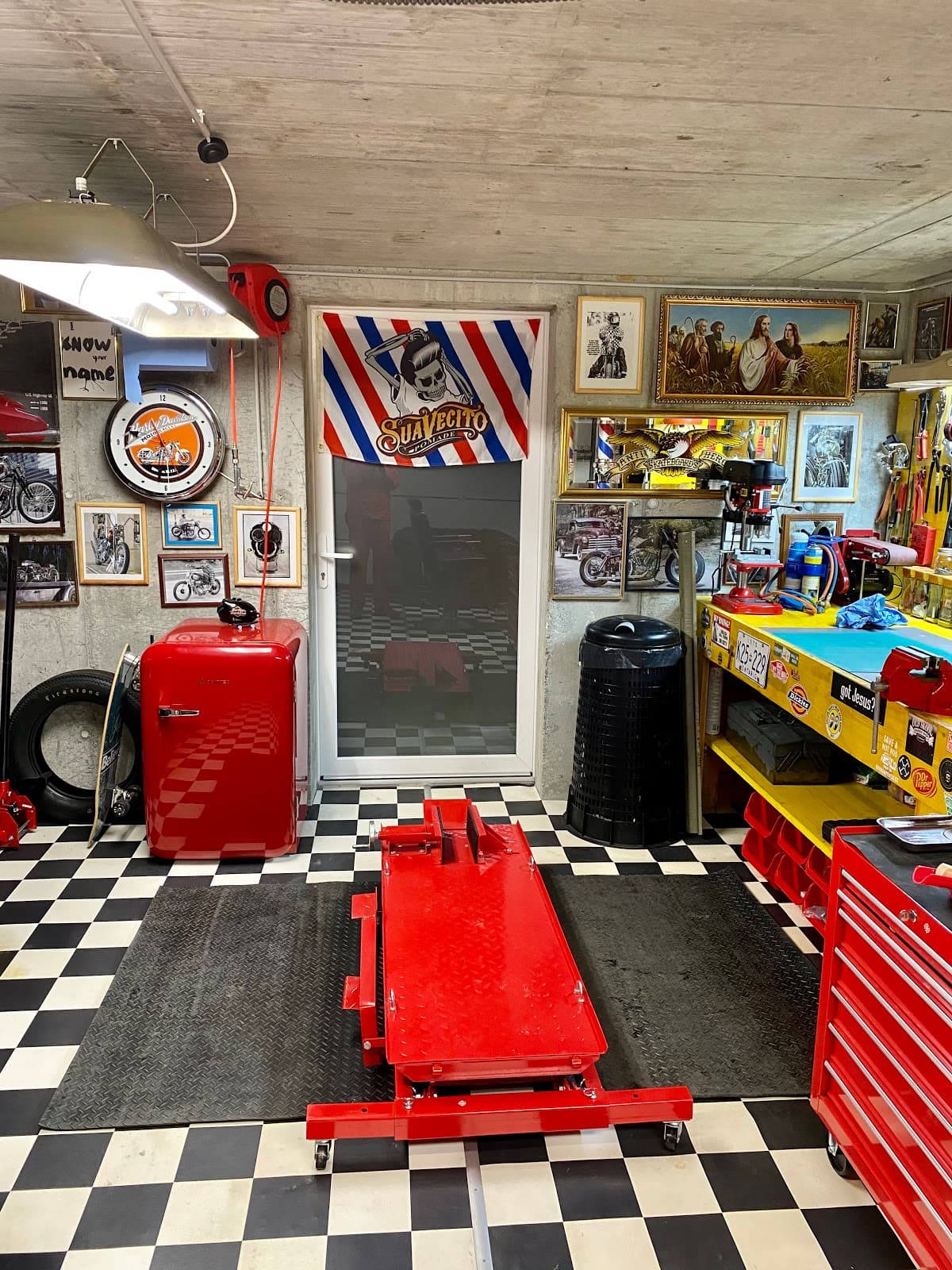 Christ's Barbershop