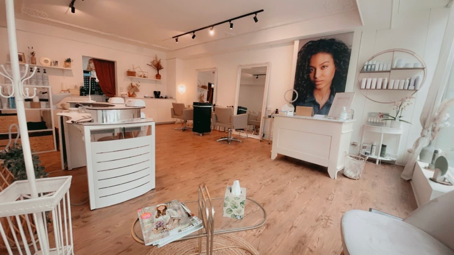 Sol Y Luna - Coiffure