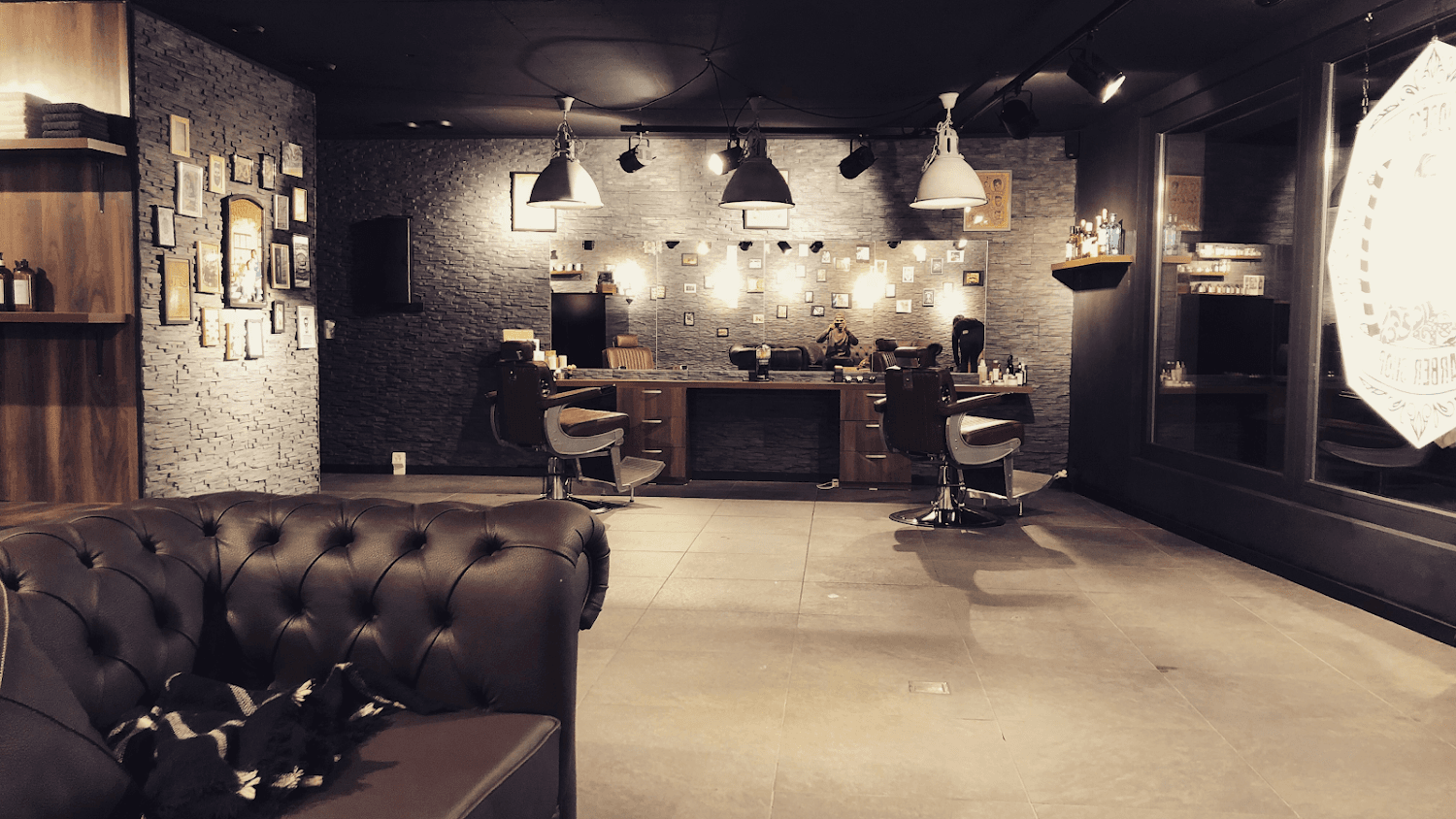 José’s Barber Shop